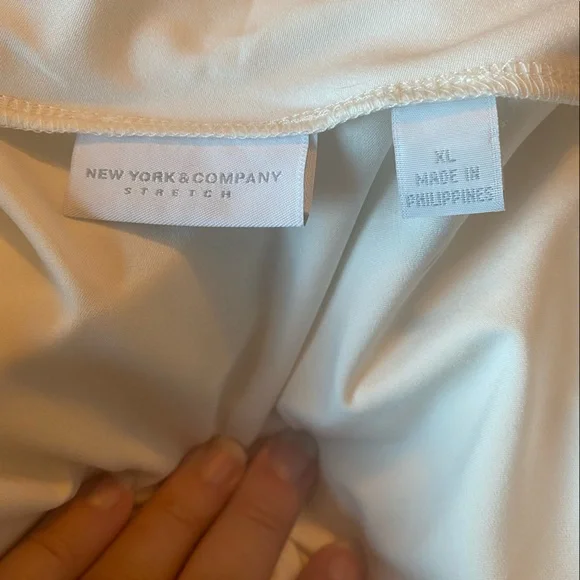 White & Floral/butterfly satin cocktail dress - Picture 8 of 8